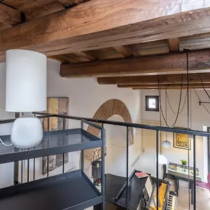 Musician Colosseo With Piano Appartement
